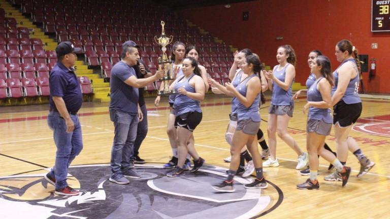 Las Patronas le hicieron honor a su nombre de batalla y se quedaron con el título femenil del torneo de baloncesto.