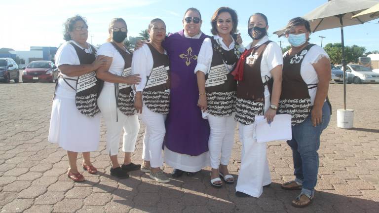 Honran a la Virgen animadoras de Anspac Mazatlán