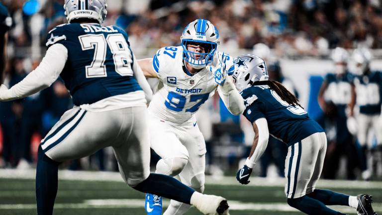 Detroit Lions derrotan por 44-30 a los Dallas Cowboys.