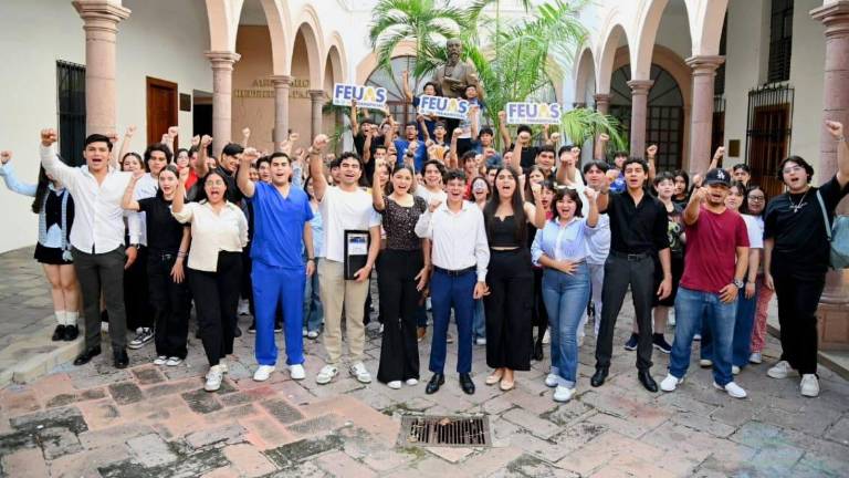 Estudiantes universitarios de la UAS anuncian marcha conmemorativa del 2 de octubre.