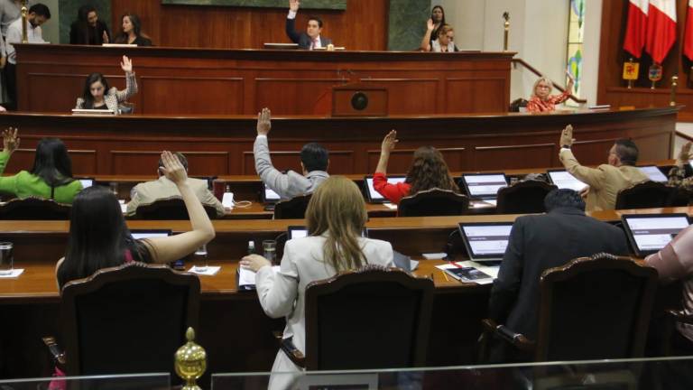 Fueron reformados en total 25 artículos de la antigua Ley Orgánica de la UAdeO.