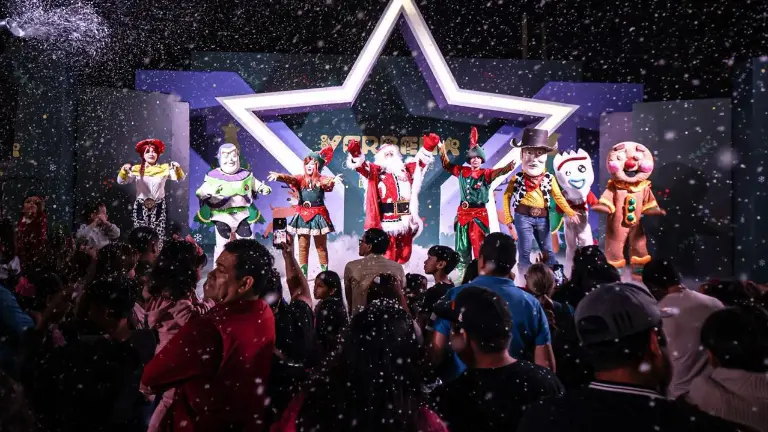 Este domingo la villa navideña concentró a 10 mil 170 visitantes, superando las 10 mil visitas en un solo día.