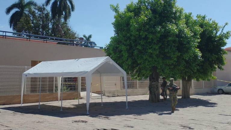 El módulo de vacunación está instalado en el Hospital de Ginecopediatría número 02 del IMSS en Los Mochis, y estará operando hasta las 17:00 horas de este martes