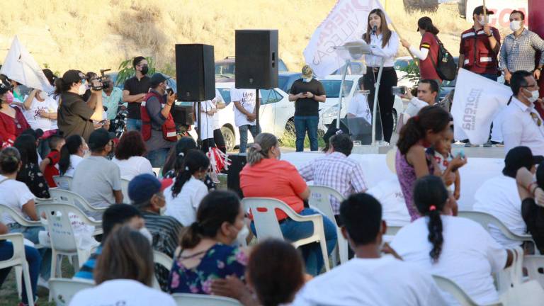 Merary Villegas llama a hacer la revolución desde las urnas