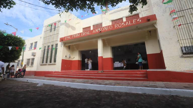 La primaria Antonio Rosales, del Centro de Mazatlán, celebra 86 años de historia.
