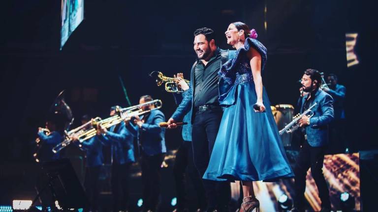 Banda MS triunfa de nueva cuenta en el Madison Square Garden; Natalia Jiménez la acompaña