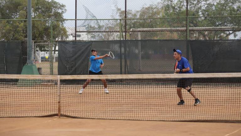 Armando Peña y Víctor Vázquez se quedaron con el trofeo de campeón en Dobles ‘C-D’.