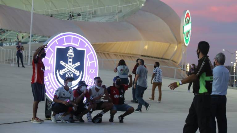 Sobre el estadio de futbol “El Kraken”, de Mazatlán, pesa denuncia por posibles actos de corrupción.