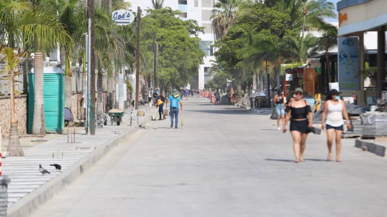 En Mazatlán ya se puede circular por la Avenida Playa Gaviotas