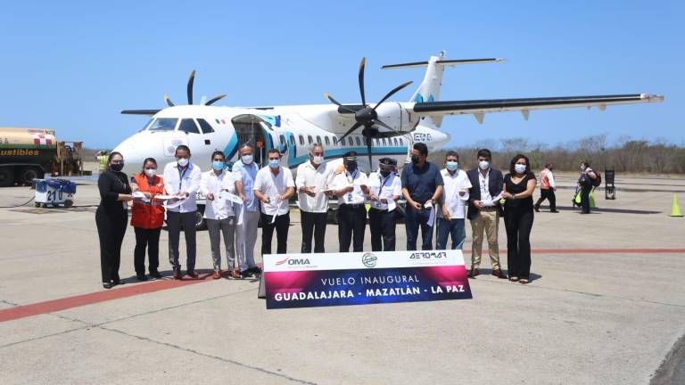 Inauguran vuelo Guadalajara-Mazatlán que conectará con La Paz