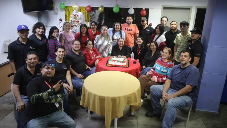 Amena convivencia pasaron los colaboradores de Noroeste Mazatlán previo a la Navidad.