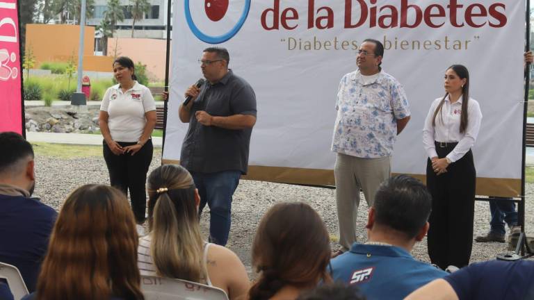 En el Parque Central realizan Muestra Gastronómica para generar conciencia sobre la alimentación saludable.