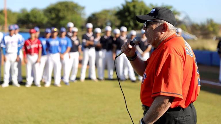 El Presidente Municipal, Luis Guillermo Benítez Torres, en su discurso.