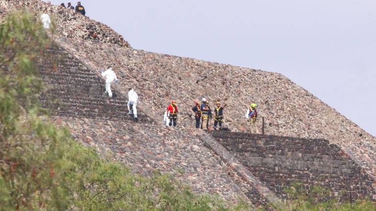 En la zona arqueológica de Teotihuacán, un hombre mató a una turista canadiense e hirió a otra persona de la misma nacionalidad antes de quitarse la vida.