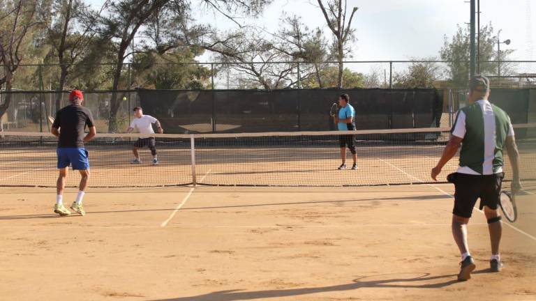 Se juega la más reciente jornada del Torneo de Tenis Amigos del Marito 2021.