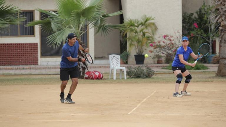Las canchas del Racquet Club Las Gaviotas albergaron las finales de la Copa Carnaval.