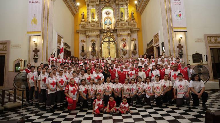 Personal de Cruz Roja Sinaloa celebra con misa el Día del Socorrista.