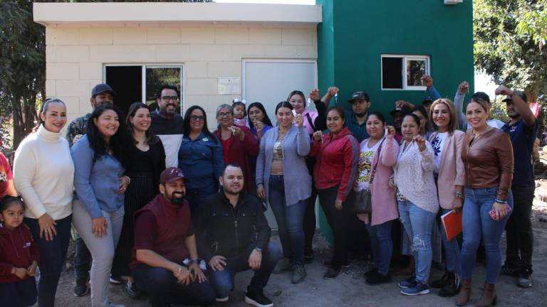 Entrega de viviendas en la sindicatura de Abuya, en Culiacán.