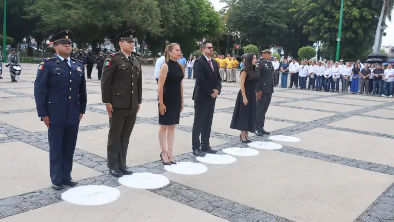 Durante la ceremonia se rindieron honores al lábaro patrio y se recordó el legado de Gabriel Leyva Solano, asesinado el 13 de junio de 1910.