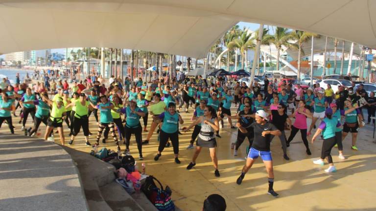 Los Chicos de Arranque ponen a bailar a Mazatlán con su masterclass