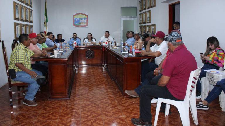 La Coordinación de Protección Civil se reunió con síndicos y comisarios de Escuinapa.