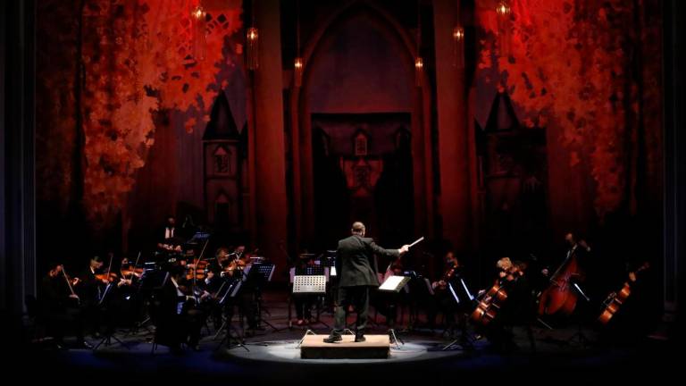 La Camerata Mazatlán presentó el magno concierto “Hablando de amores”, en el Teatro Ángela Peralta.