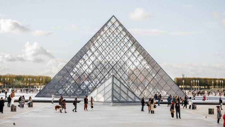 El Museo del Louvre traslada joyas al Banco de Francia.