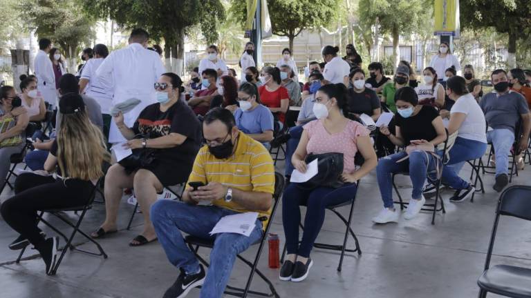 De cada 10 docentes, 9 ya han sido vacunados en Sinaloa, informa SEPyC