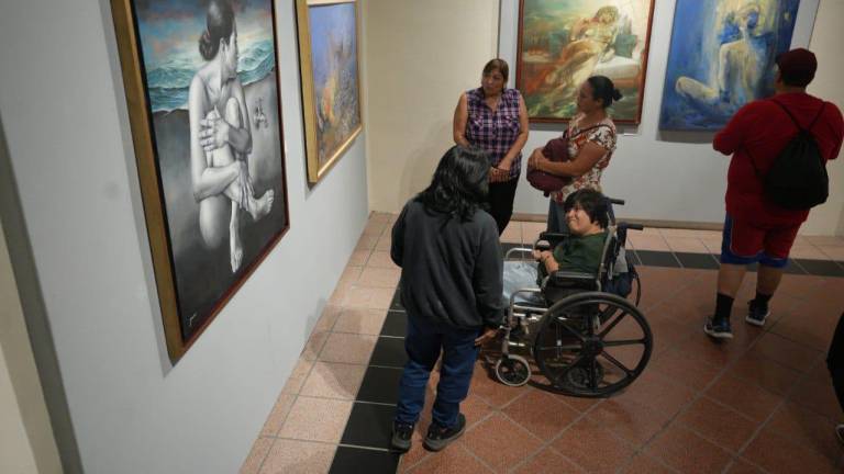 La exposición está abierta al público en la Galería Ángela Peralta.
