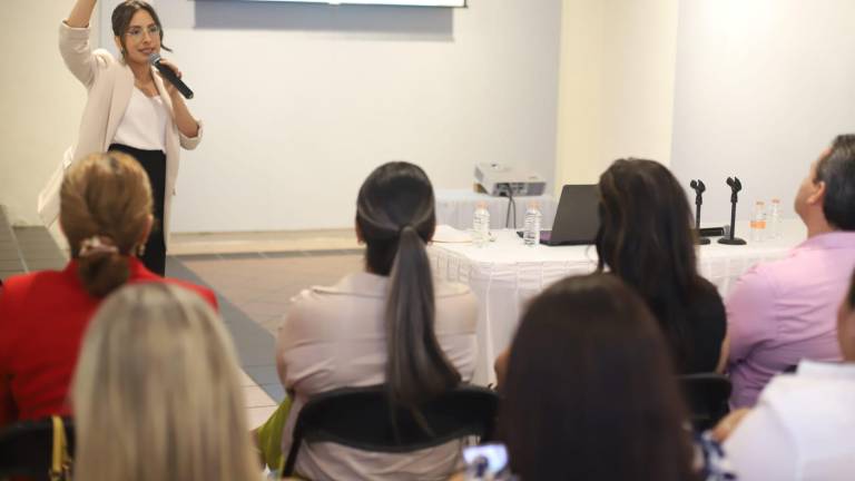 Con invitados destacados y la ponencia de Teresa Castro-Aguilar, la exposición se llevó a cabo en la Galería de Arte del teatro Ángela Peralta.