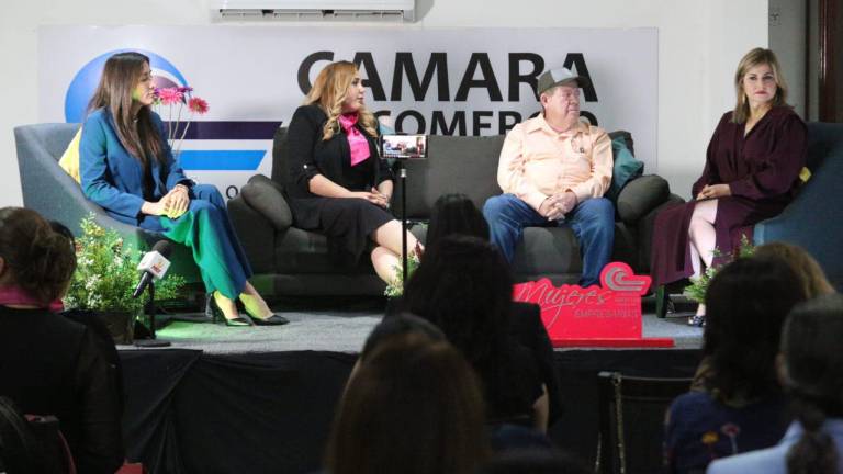 Panel Éxitos y Adversidades organizado por Mujeres Empresarias de la Canaco Servytur Mazatlán.