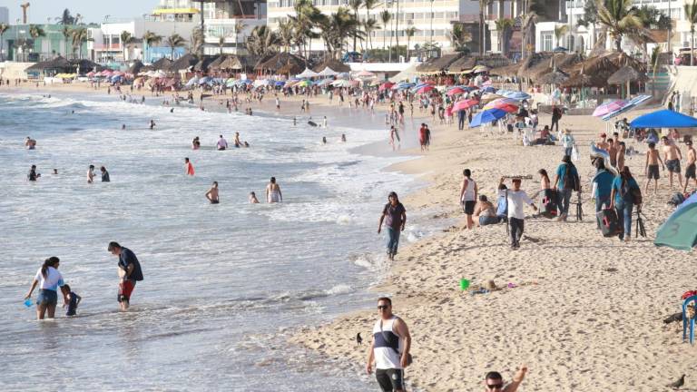 Mazatlán registra gran ocupación turística este fin de semana largo.