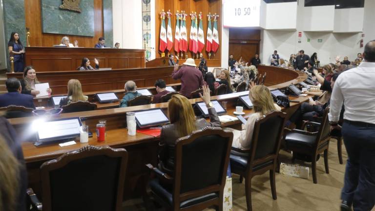 El Congreso de Sinaloa aprobó por la vía exprés la reforma con la que desaparecen la CEAIP.