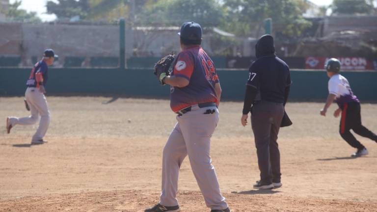 Frigomar consolida su dominio en la liga con una ofensiva demoledora.