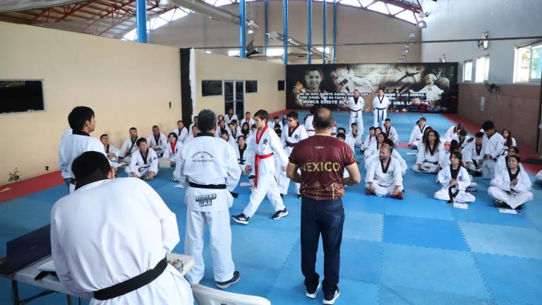 El fin de semana se celebró el primer Seminario de Clasificación y Reclasificación de Arbitraje y Actualización en el nuevo Reglamento de World Taekwondo Sinaloa 2026