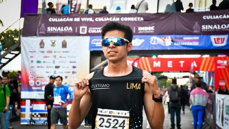 Roberto Medina celebró su triunfo en los 10K del MIC 35.