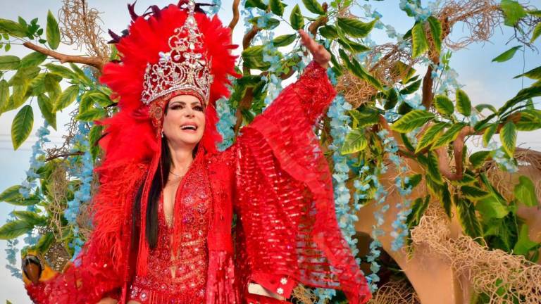 Maribel Guardia es la madrina de el Carnaval Guamúchil 2024 Fantasía Brasileña Ritmo y Color.