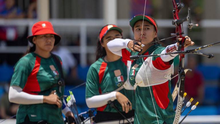 México gana oro en tiro con arco recurvo femenil.