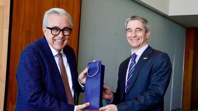 El Gobernador de Sinaloa Rubén Rocha Moya con el Cónsul de Estados Unidos en Hermosillo, Drew Hoster