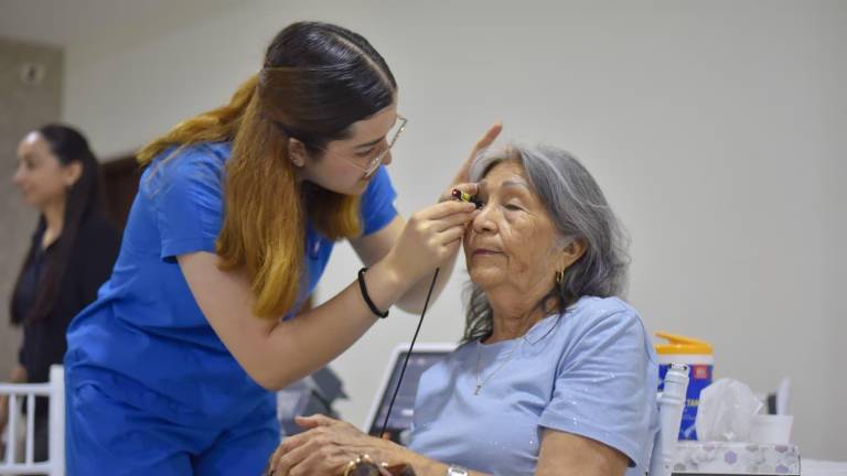 Ayuntamiento y Beneficencia Pública financiarán 50 cirugías de cataratas en Ahome.