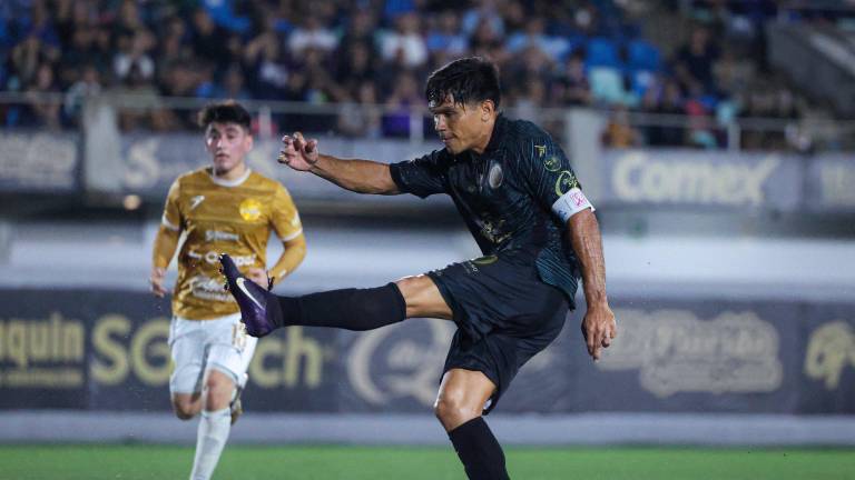 Atlético La Paz golea en casa a Dorados.