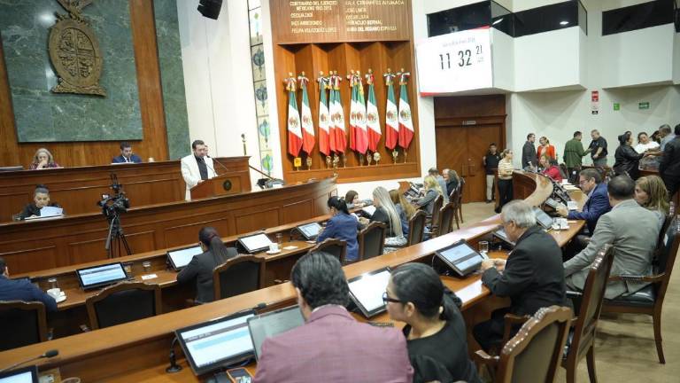 El Congreso de Sinaloa dio lectura a nuevas iniciativas.