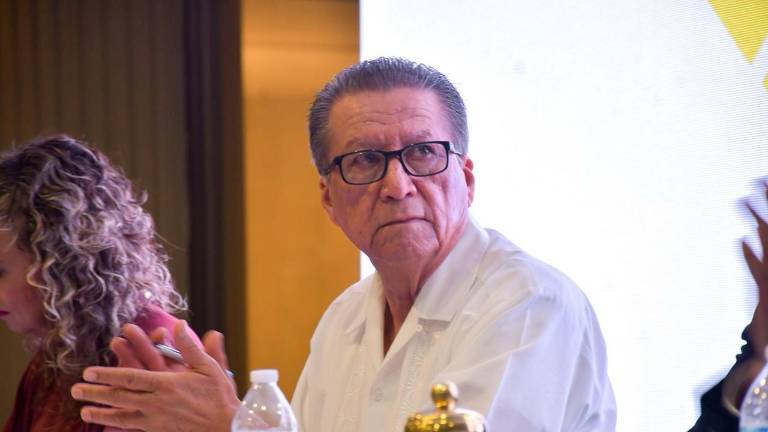 Feliciano Castro Meléndrez, Secretario de Economía, explica la situación de la caída en el empleo en Sinaloa.