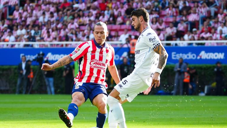 El Querétaro le sacó los tres puntos a Chivas en el Akron.