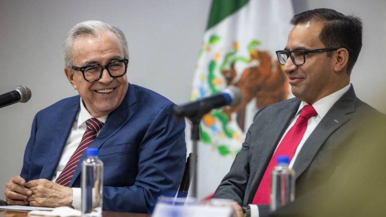 El Gobernador de Sinaloa Rubén Rocha Moya con el nuevo Secretario de Seguridad, Sinuhé Téllez López.
