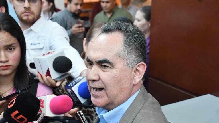 El Rector de la UAS Jesús Madueña Molina reprocha que jubilados de la Universidad le echen lodo a la institución.