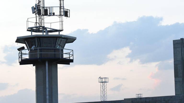 Dos mujeres se han quitado la vida al interior del Centro Federal de Reinserción Social (Cefereso) número 16 de Morelos, en lo que va de noviembre.