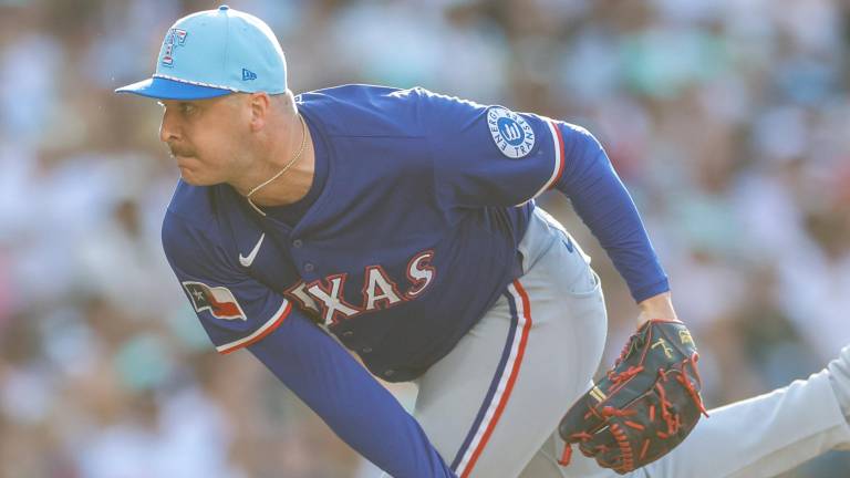 Jacob Webb se une al reforzado cuerpo de relevistas de los Cachorros.