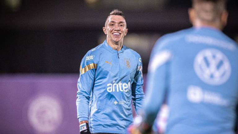 Muslera es duda para enfrentar a España.