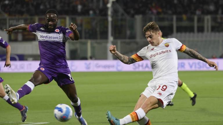 La Fiorentina aprovechó el cansancio de la Roma para obtener un valioso triunfo.